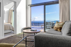 Brand New Lake Front homes Spa Pool Taupo